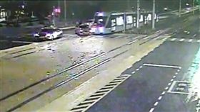 新北市,淡水,淡海輕軌,計程車,違規左轉