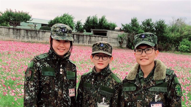 金防部傳孝行　女上兵捐肝救父