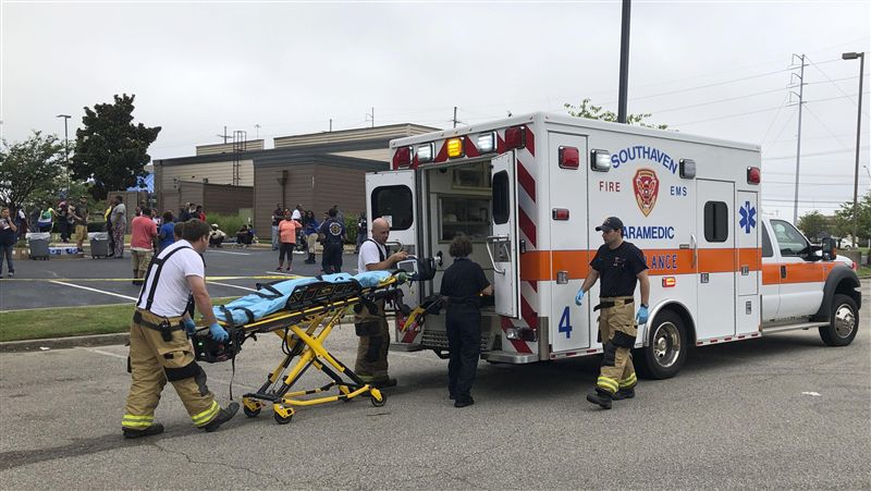美國沃爾瑪商店爆槍擊　2死2傷