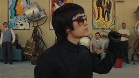 《從前，有個好萊塢》（Once Upon a Time in Hollywood），李奧納多/布萊德彼特/李小龍女兒李香凝指控電影污辱了亡父。翻攝IMDB