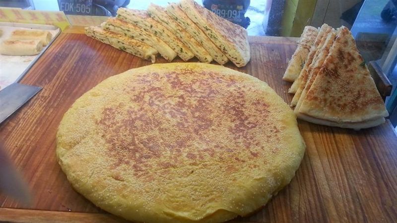 求老闆送大餅　奧客：反正你也賣不完