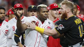 ▲Yasiel Puig在比賽中途被交易，9局上參與辛辛那提紅人板凳淨空。（圖／美聯社／達志影像）