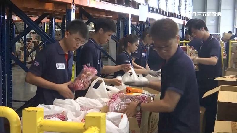 搶中元商機！業者推一條龍鋪桌服務