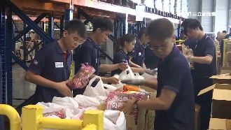 搶中元商機！業者推一條龍鋪桌服務