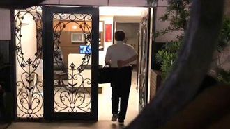 柯文哲現身了！這動作「背後涼涼的」