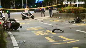 台北,內湖,車禍,堤頂大道,紅牌,重機,自撞（圖／翻攝畫面）