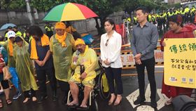 高潞・以用,林昶佐　圖／翻攝自高潞・以用臉書