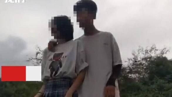 站鐵軌拍網美照！情侶下秒被火車噴飛