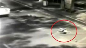 中國大陸,女主播深夜等公車遭陌生男襲擊（圖／翻攝自梨視頻）