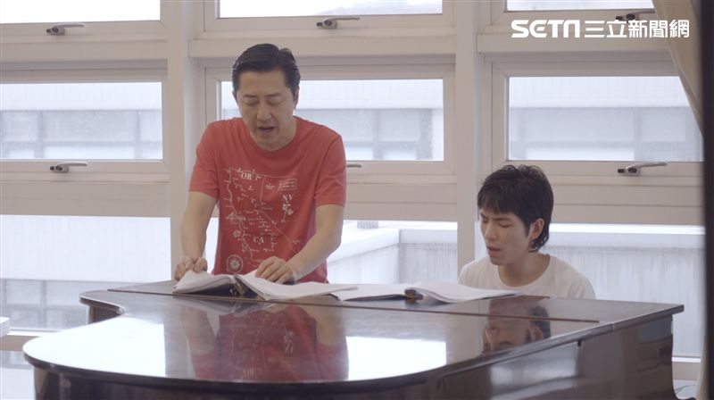 哈林飆高音對唱老蕭！網稱：世紀合體
