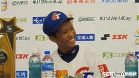 ▲職棒前投手郭勇志兒子郭宸安入選U12世界盃，賽後受訪展露笑容。（圖／記者蕭保祥攝影）