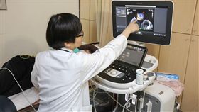 新光醫院心臟內科醫師王子林說明，不少病人會因為心室內血栓導致再次中風及再次心肌梗塞。（圖／新光醫院提供）