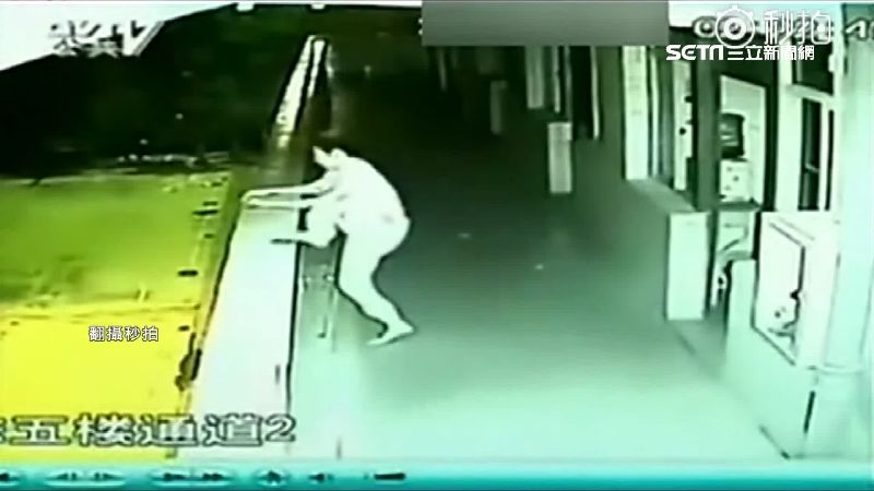 詭異夢遊全都錄！男大生翻牆墜樓亡
