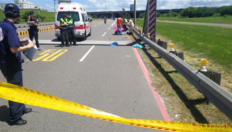 慟！年輕媽騎車自撞　1歲女兒重創亡