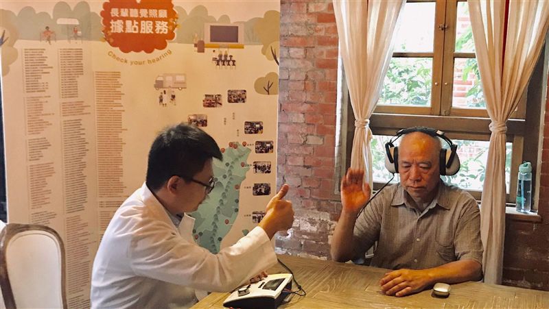 過65歲4成有聽損　5大徵兆要就醫