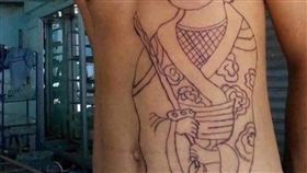 刺青,男友,左胸,神明,奶頭,乳頭,痣,靠北女友　圖／翻攝自臉書靠北女友