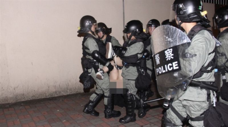港警磨下體、強餵藥…示威女慘尿失禁
