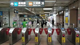 花蓮6.1地震，台北捷運停駛（圖／記者邱榮吉攝）