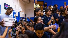 NBA／馬刺球星送學生全新Ipad
NBA,聖安東尼奧馬刺,LaMarcus Aldridge,愛心
翻攝自馬刺官方推特