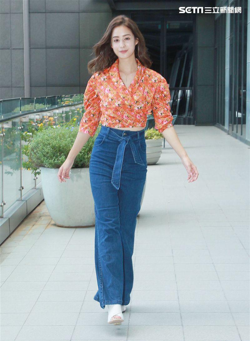 莫允雯專訪。（記者邱榮吉/攝影）