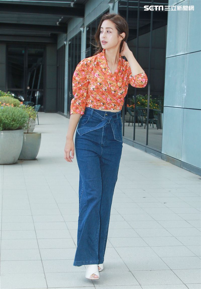 莫允雯專訪。（記者邱榮吉/攝影）