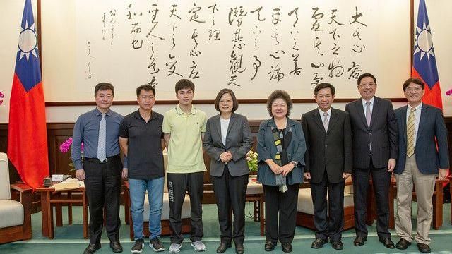 蔡英文總統接見台灣桌球新一哥林昀儒