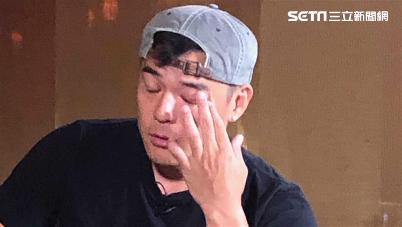 竇智孔難得落下男兒淚　哭喊：好不捨