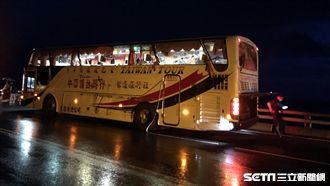 南迴貨車越線撞遊覽車　5人傷送醫