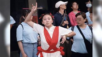 謝忻起乩她也在！張文綺淨身神蹟曝光