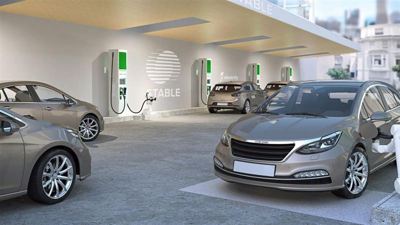 福斯研發機器人　為無人駕駛車充電