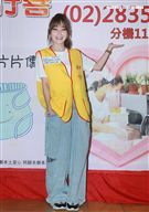 許維恩出席創世基金會卸下女神光環挑戰30秒包尿布，呼籲大眾為植物人捐尿布。（記者邱榮吉/攝影）