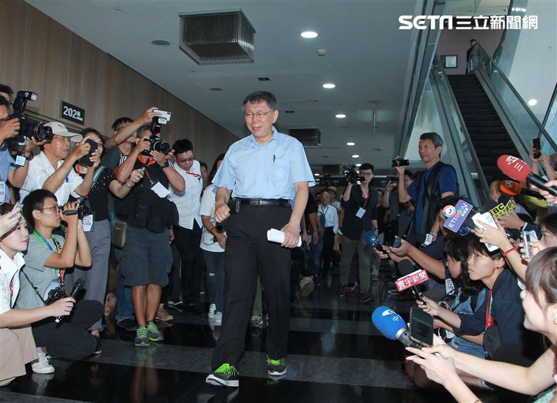 台灣民眾黨成立大會，柯文哲為首任黨主席。（記者邱榮吉/攝影）