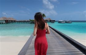 OL中4.5億！爽辭職環球旅行…半年後崩潰找工作現況慘（圖／翻攝自微博）