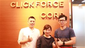 Line台灣廣告事業部 王俞蓉副總 與 域動行銷產品發展處 薛祖淇副總&營銷事業處 廖詩問副總 合影