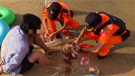 金門,偷渡,泳圈,岸巡(金門岸巡隊提供)