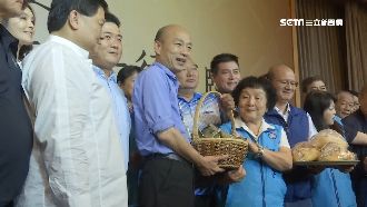 台中紅黑派邀約！韓取消市政準時出席