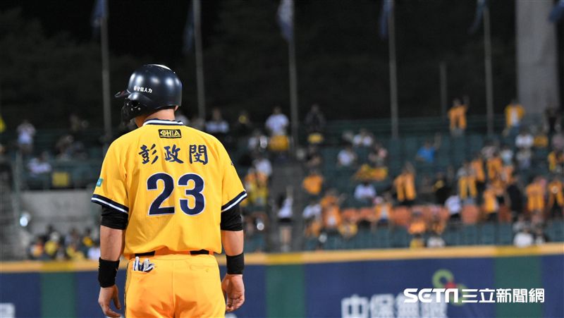 中職／彭政閔開路二壘打　兄弟大逆轉