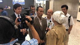 美國,中國,維吾爾人,阿不力克木．玉素甫,入境,社群媒體求救,免遣返(圖/twitter.com/arslan_hidayat)