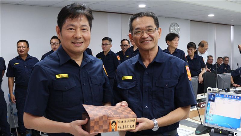 基隆警局慶祝父親節　感謝、祝福活動