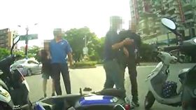 三寶,闖紅燈,揍人,砸車(爆料公社)