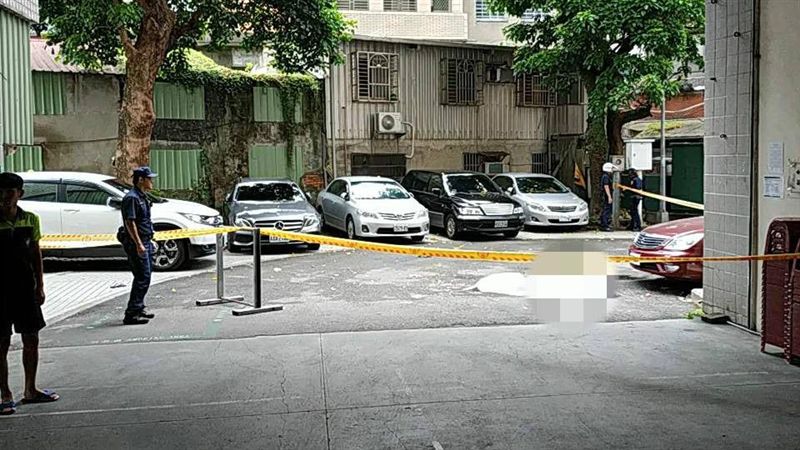 悲痛父親節…男離奇摔死　龍鳳胎誰顧