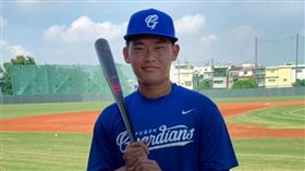 悍將今年選秀唯一選進的內野新秀辛元旭。（圖／富邦悍將提供)
