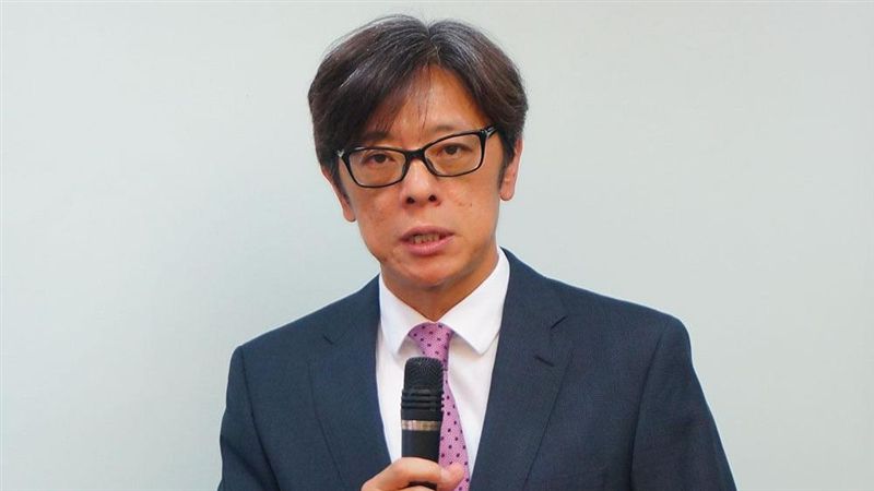 6億一毫不收　梁懷信只拿一面獎章