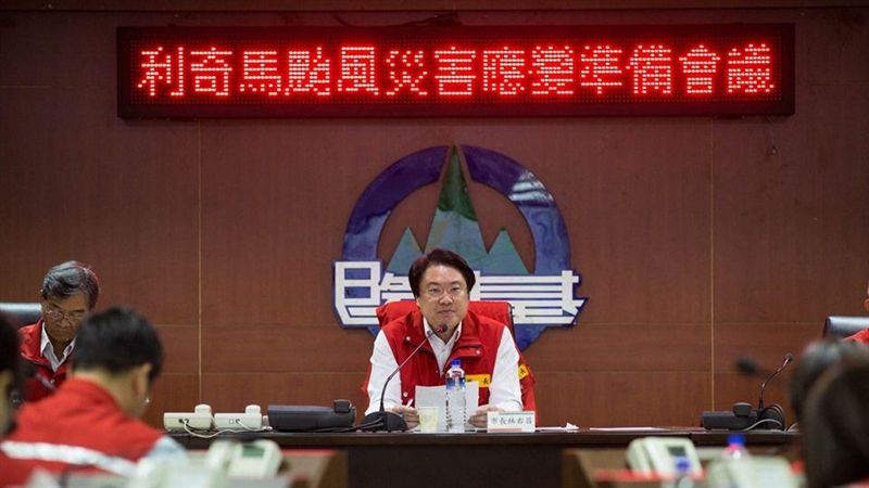 颱風天許願放假！網推林右昌最帥男人