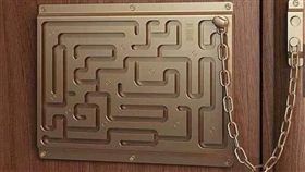 迷宮防盜鍊條鎖扣（圖／翻攝自爆笑公社臉書）