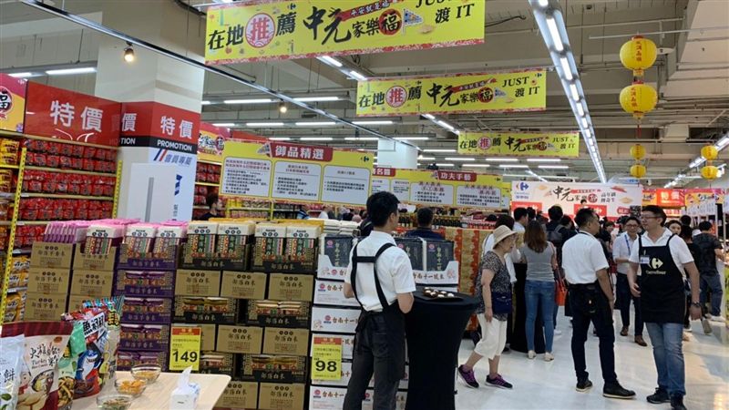 這賣場妹超多！他曝深夜福利　網全跪