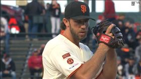 ▲邦加納（Madison Bumgarner）7局僅挨1安。（圖／翻攝自MLB官網）