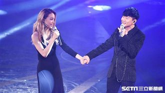 兩大行走CD合唱！容祖兒調戲林俊傑