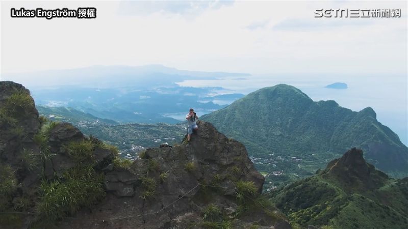 瑞典男空拍茶壺山  介紹台灣之美