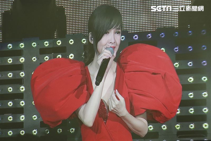 周慧敏「一萬天荒愛未老」出道30周年演唱會 。（圖／記者林士傑攝影）